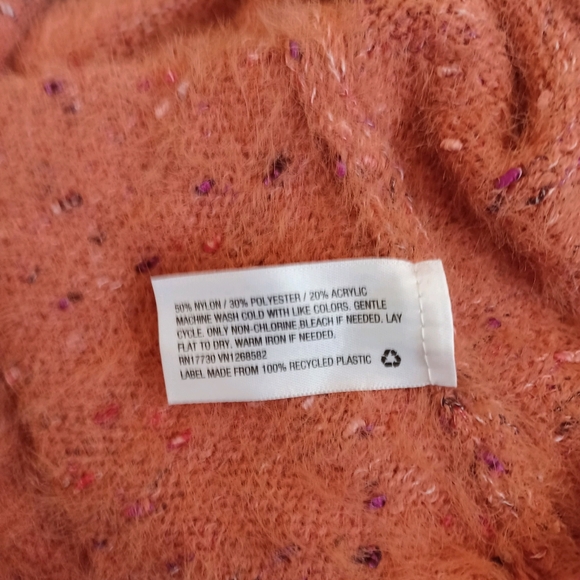 ★SOLD★Wild Fable: Thick Fuzzy V-Neck Sweater - Picture 3 of 10